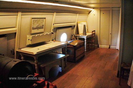 Visite de l'Hermione Rochefort les tables à cartes