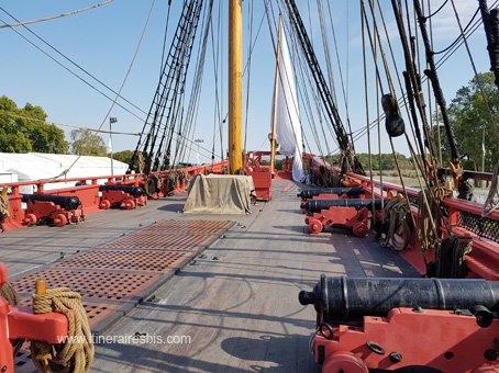 Visite de l'Hermione Rochefort le pont et les canons