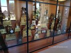 Visite du musée napoléonien sur l'ile d'Aix vitrine des pendules