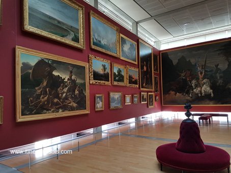 Visite du musée Hebre salle des tableaux