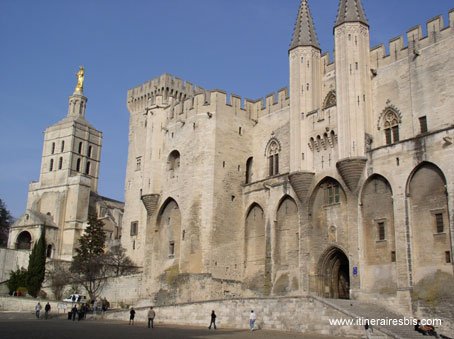 visite de la ville d'avignon photo du Palais des Papes Avignon