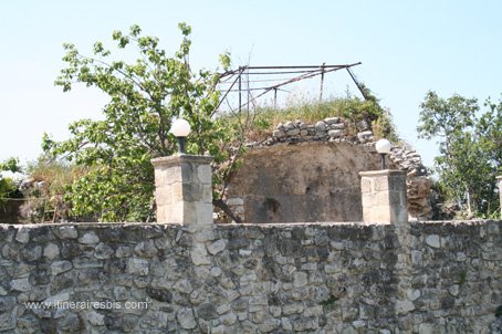 Visite de la ville d'Argyroupolis les thermes romains