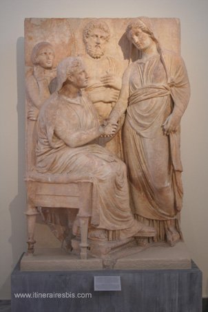 Musée Archéologique d'Athènes Stèle funéraire, 350-325 avant JC