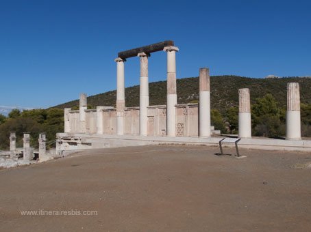 Visite du site archéologique d'Epidaure portique Abaton