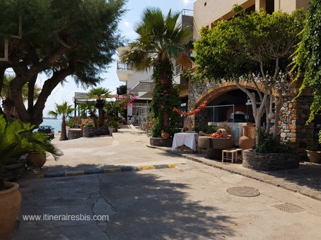 Visite Elounda ruelle près du port