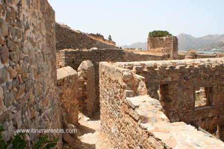 Visite de l'ile de Spinalonga ruelle