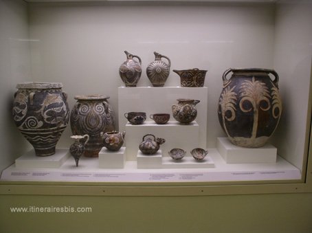 Visite du musée archéologique de Héraklion Poteries funéraires