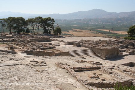 Visite du site archéologique de Phaistos vue sur le site et la campagne
