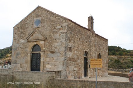 Randonnée sur le site de Polyrinia l'église des Saints Pères