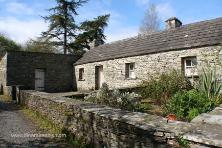 Visite du parc folklorique du Bunratty construction de la région de Moher