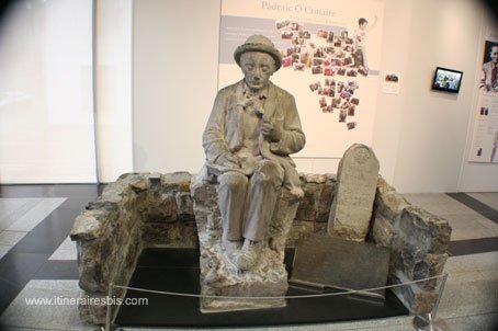 Visite de Galway musée statue de Pádraic O'Conaire