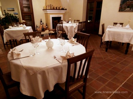 L'Agriturismo La Torricella la salle du restaurant