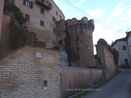Visiter Grottammare mur de la ville fortifiée