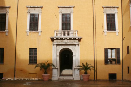 Visiter Pesaro musée Domus le palais Ducal
