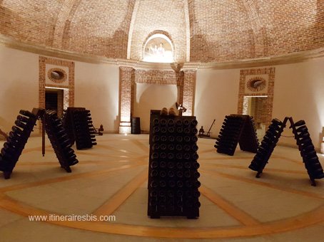 Visite des caves Cascina Chicco le symbole de la famille