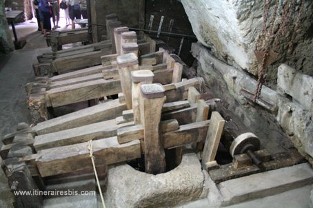 Photo visite amalfi musée de la Carterie, musée du papier broyeuses