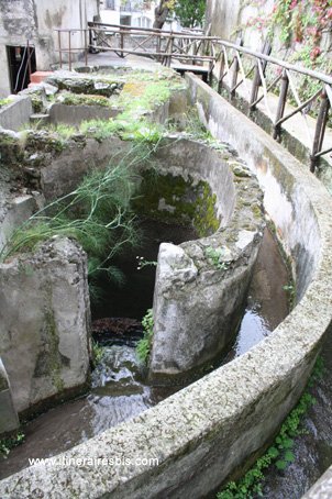 Photo visite amalfi musée de la Carterie, musée du papier eau