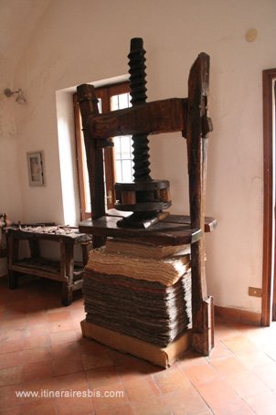 Photo visite amalfi musée de la Carterie, musée du papier presse pour le papier