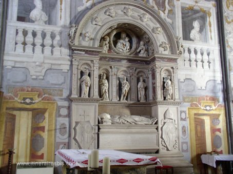 Visite de la ville de Ferrare Eglise Saint Georges tombeau de style Renaissance