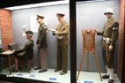 Musée de la Reddition à Reims différentes tenues de soldats